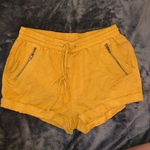 Linen shorts